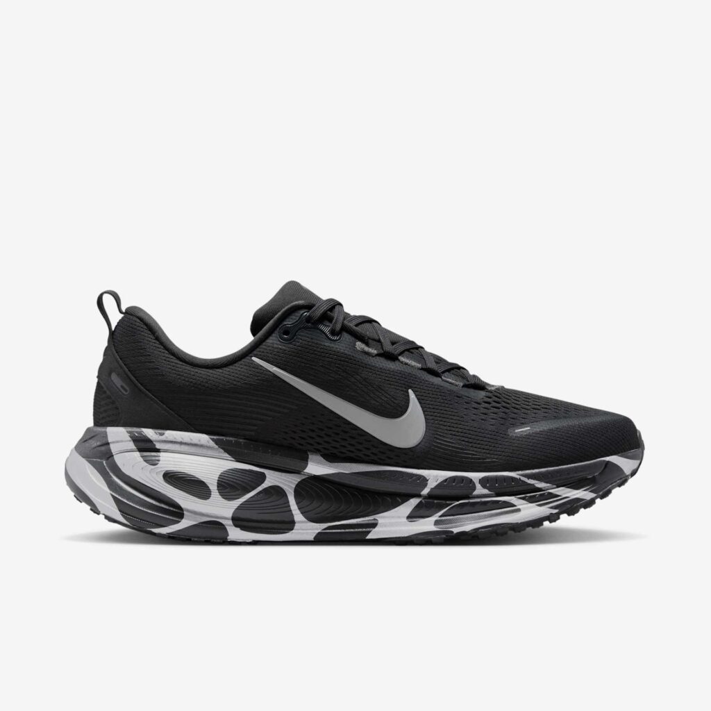 Nike Vomero 18 ? ?ngulo 3
