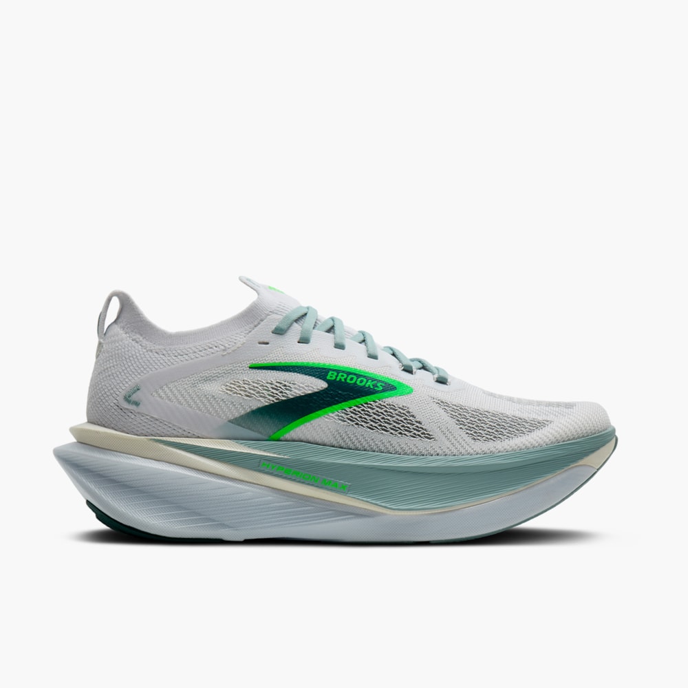 Brooks Hyperion Max 3 em destaque