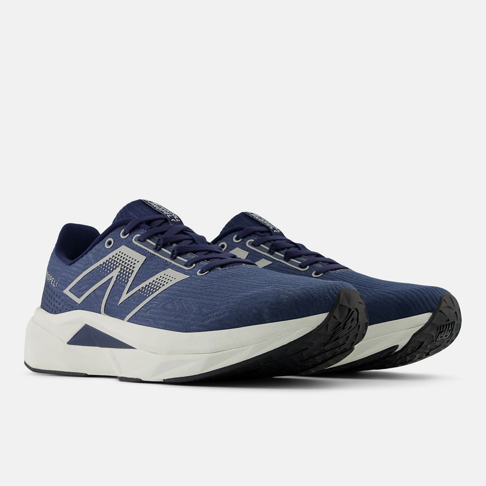 New Balance FuelCell Propel v5 ? ?ngulo 4