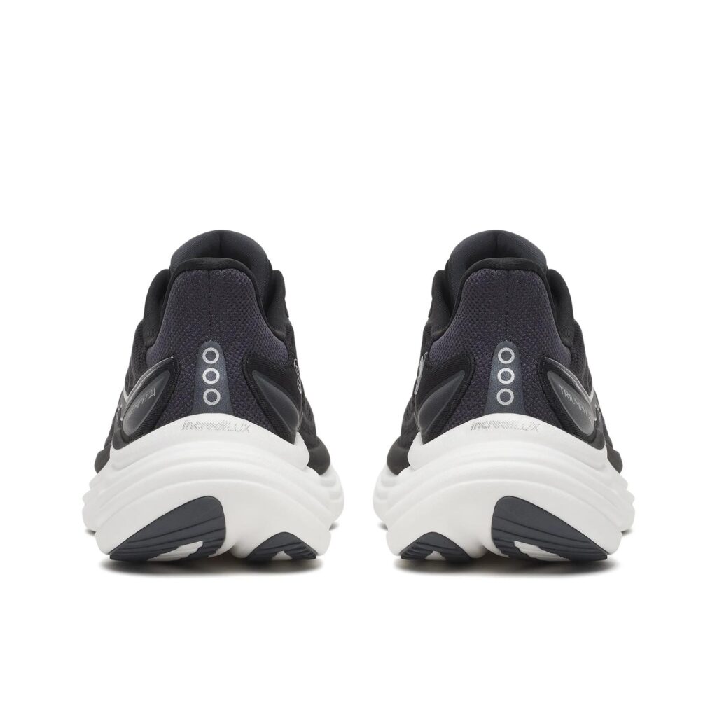 Saucony Triumph 24 ? ?ngulo 4