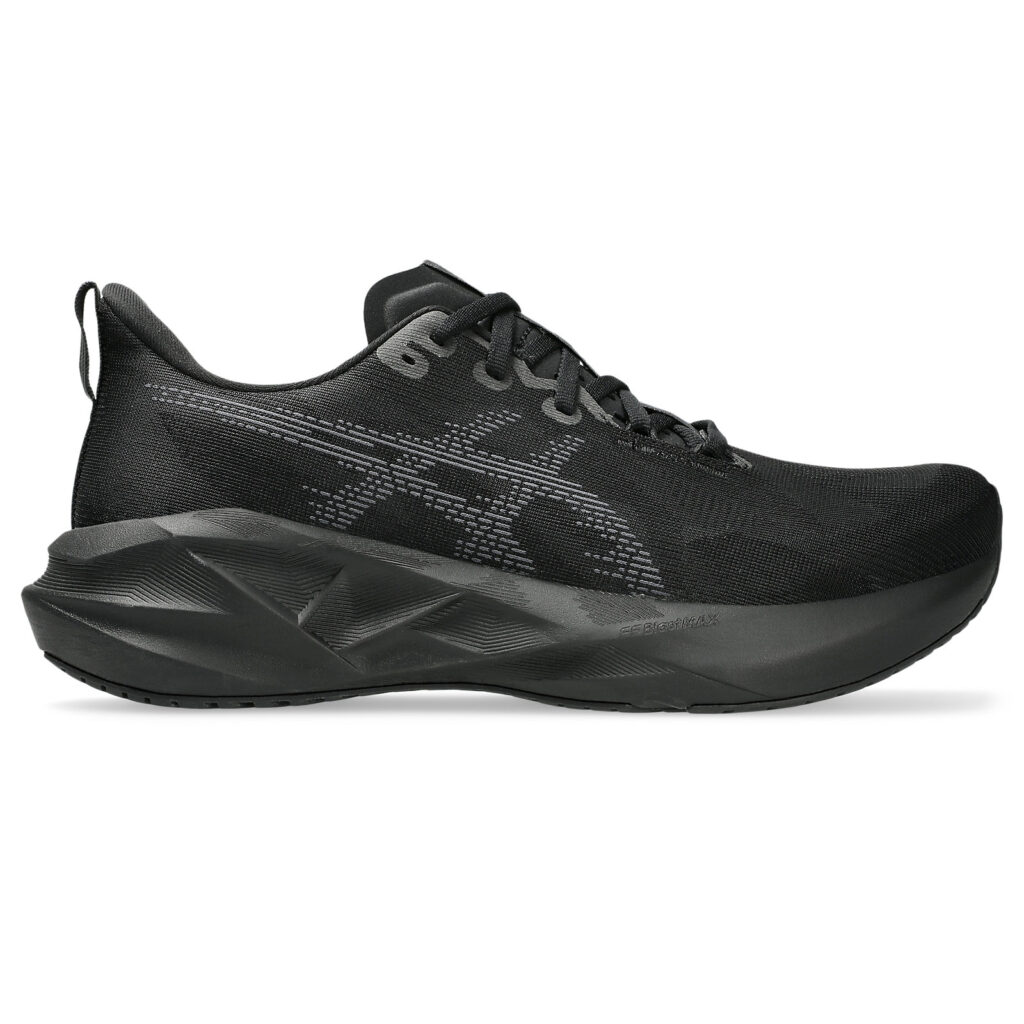 ASICS Novablast 5 em destaque